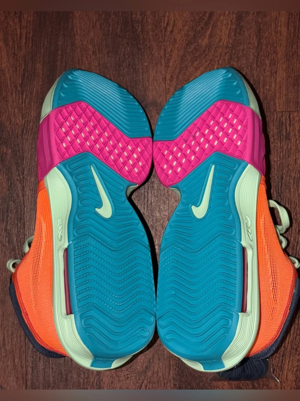 Nike size 9.5 colorful shoes